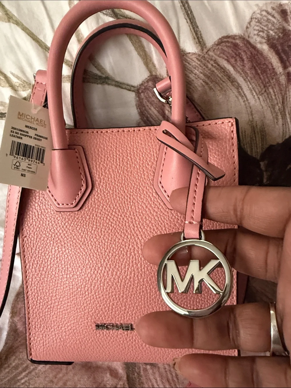 Michael Kors compact pebbled